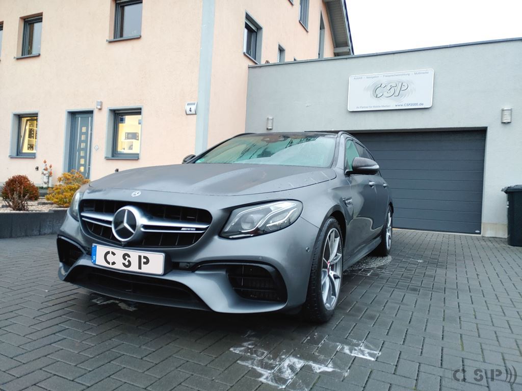 Mercedes E63 - High End Soundsystem bei CSP2000